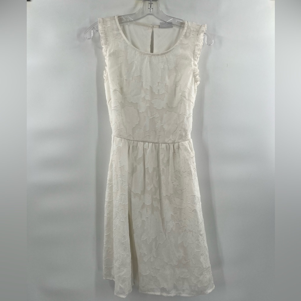 Villa Clothes white jacquard dress size 6 (euro 36)